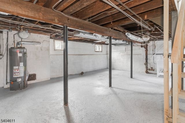 41 Robertson Rd, West Orange Twp., NJ 07052