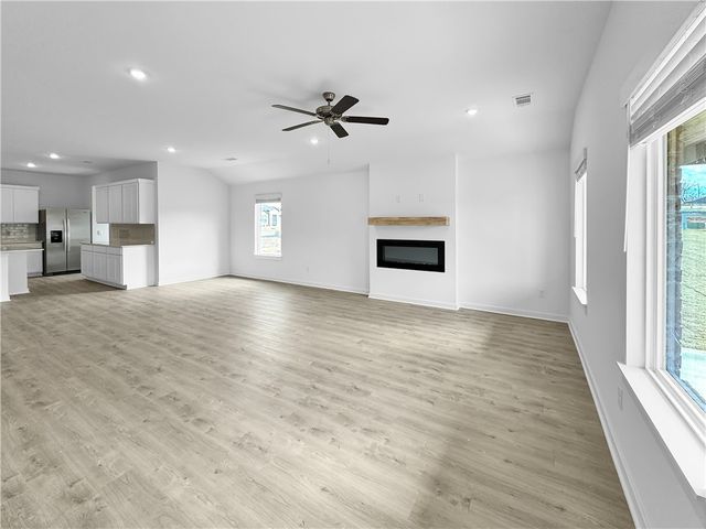 581 Crystal Drive, Prairie Grove, AR 72753