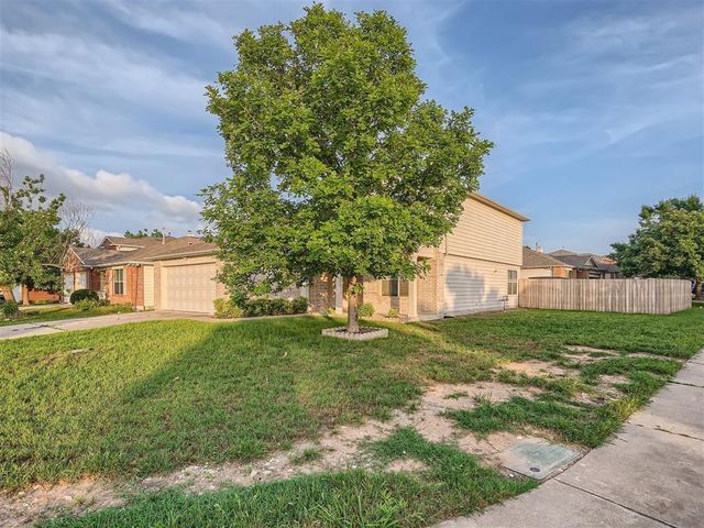 215 Spruce DR, Kyle, TX 78640
