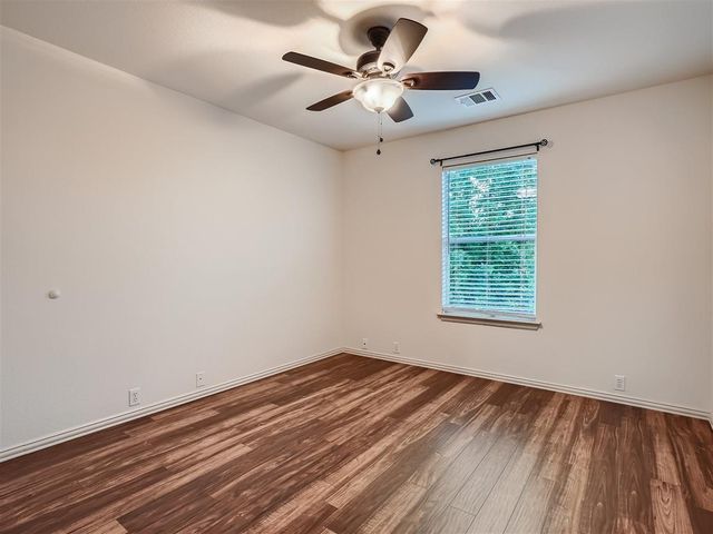 215 Spruce DR, Kyle, TX 78640