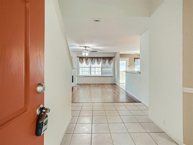 215 Spruce DR, Kyle, TX 78640