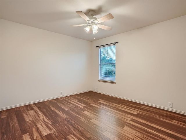 215 Spruce DR, Kyle, TX 78640