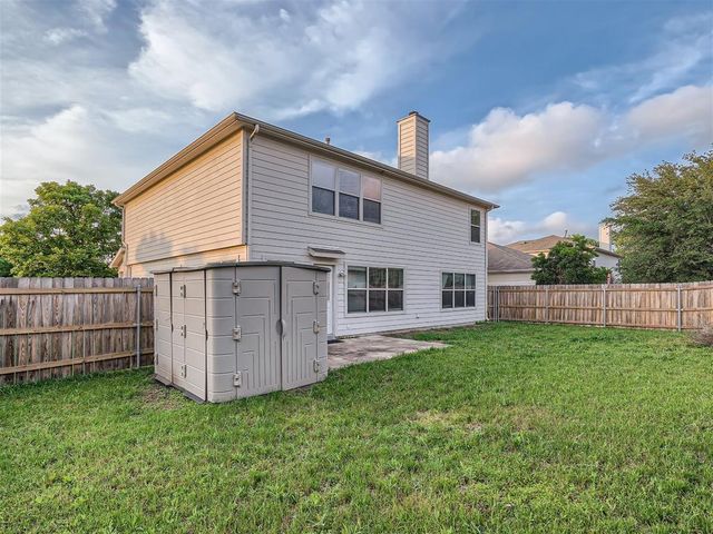 215 Spruce DR, Kyle, TX 78640