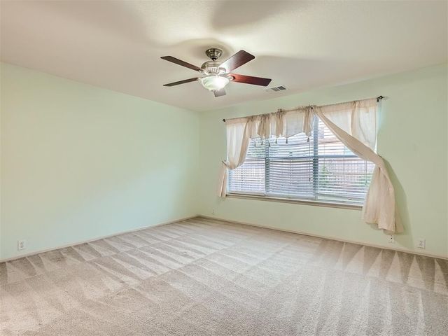 215 Spruce DR, Kyle, TX 78640