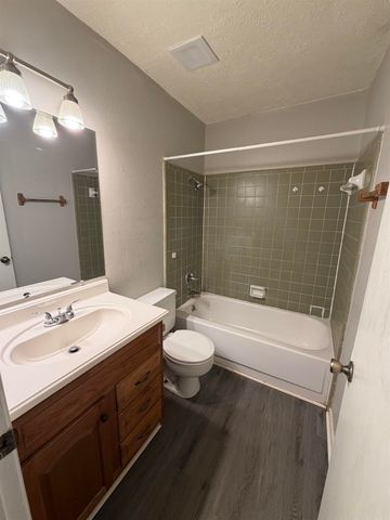 616 Lehman Dr, Jacksonville, AR 72076
