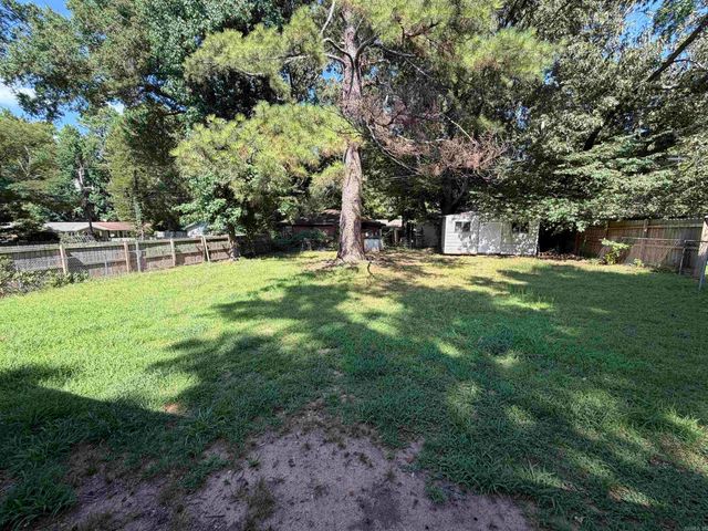616 Lehman Dr, Jacksonville, AR 72076
