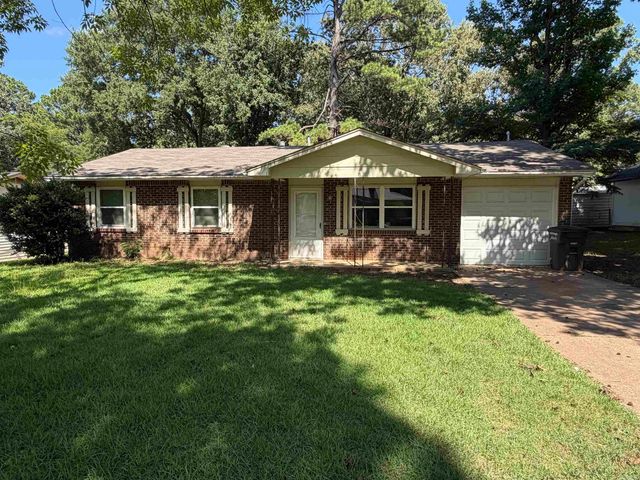 616 Lehman Dr, Jacksonville, AR 72076