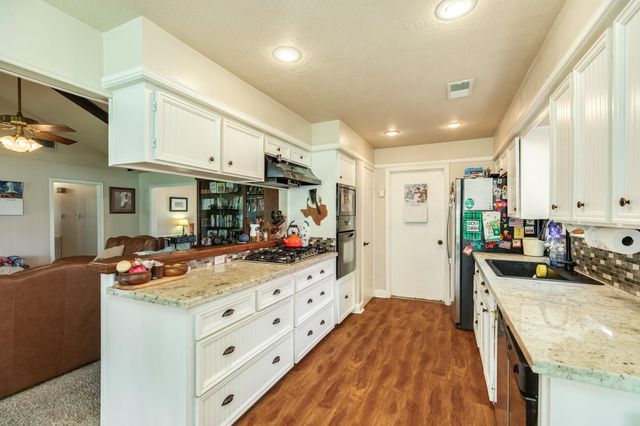 5703 Rockland Drive, Pearland, TX 77584