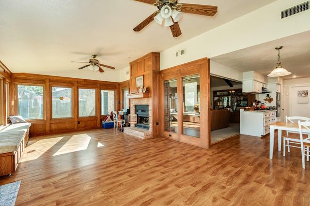 5703 Rockland Drive, Pearland, TX 77584