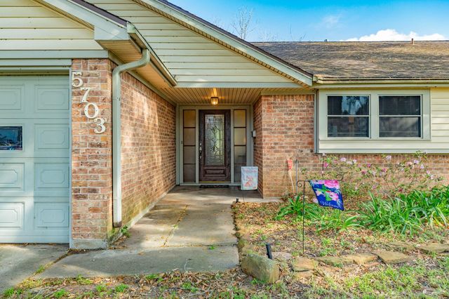 5703 Rockland Drive, Pearland, TX 77584