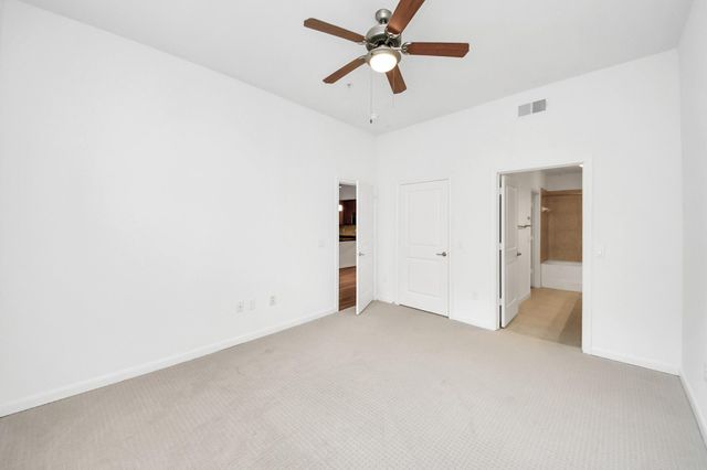 6363 San Felipe Street 230, Houston, TX 77057