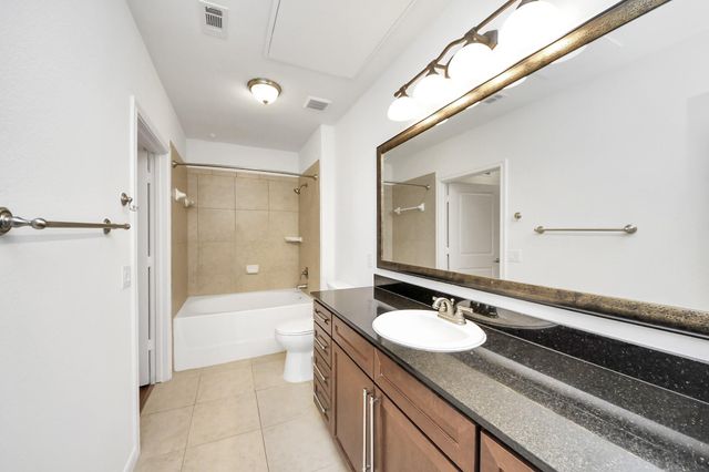 6363 San Felipe Street 230, Houston, TX 77057