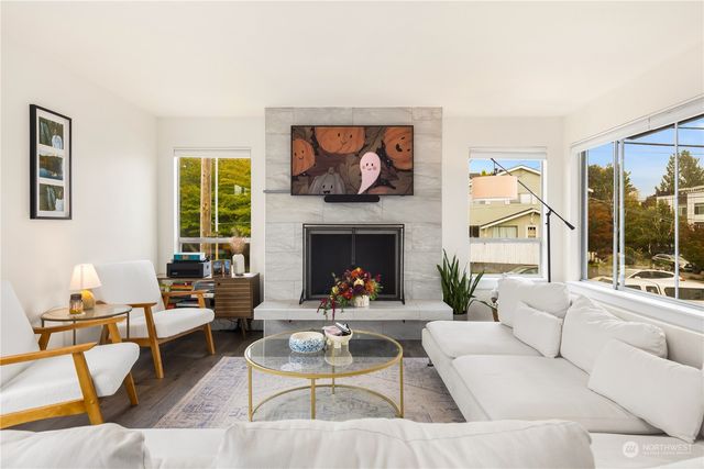 6301 22nd Avenue NW, Seattle, WA 98107