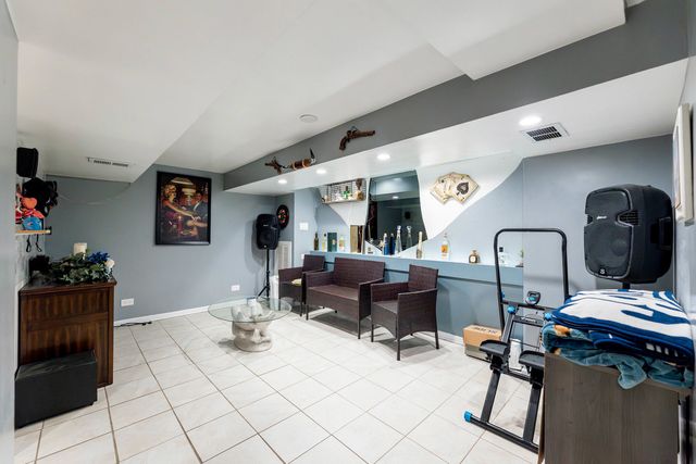 4147 Gage Avenue, Lyons, IL 60534