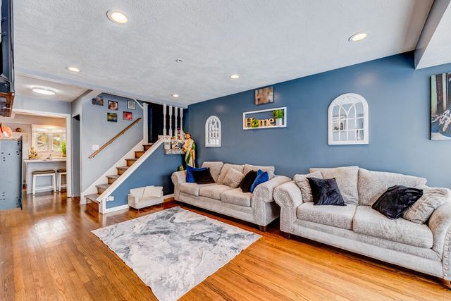 4147 Gage Avenue, Lyons, IL 60534