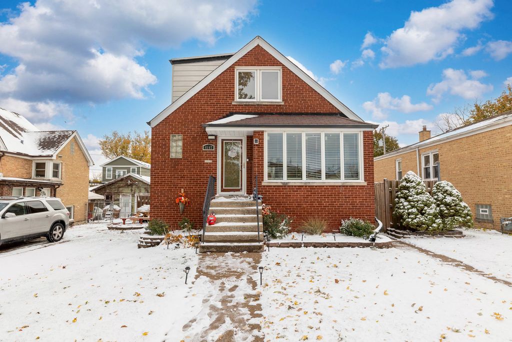 4147 Gage Avenue, Lyons, IL 60534