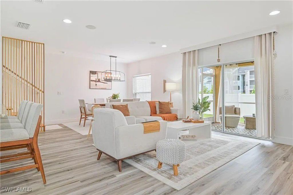 Image 12 of property listing at 3804 TILBOR CIRCLE, Fort Myers, FL 33916