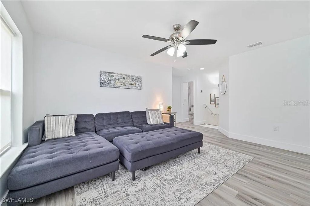 Image 22 of property listing at 3804 TILBOR CIRCLE, Fort Myers, FL 33916