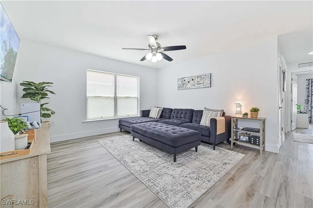 Image 23 of property listing at 3804 TILBOR CIRCLE, Fort Myers, FL 33916