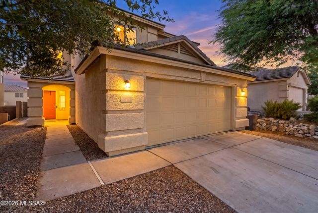 675 W Ash Ridge Drive, Green Valley, AZ 85614