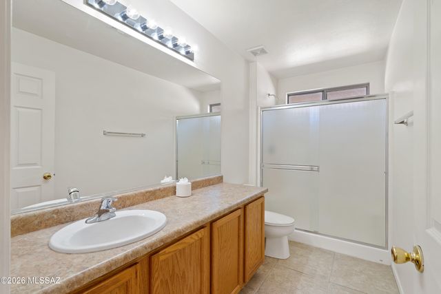 675 W Ash Ridge Drive, Green Valley, AZ 85614