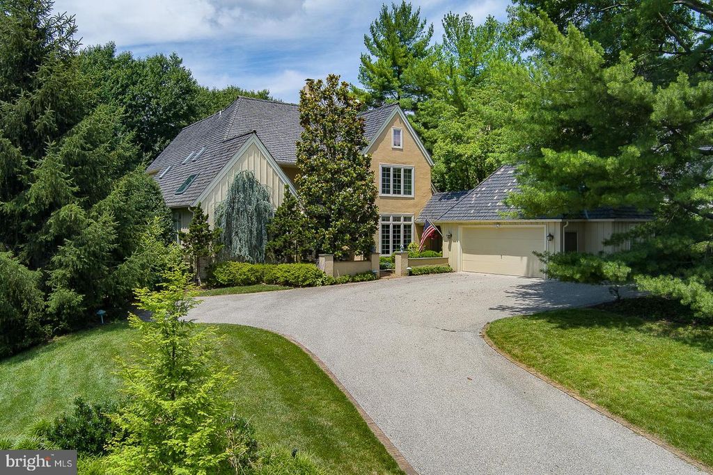 1241 DENBIGH LN, Wayne, PA 19087