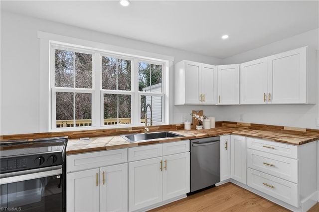 1604 E Lexington Avenue, High Point, NC 27262