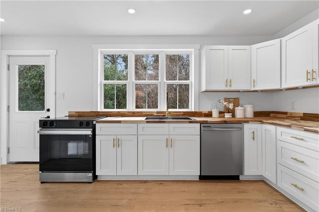 1604 E Lexington Avenue, High Point, NC 27262