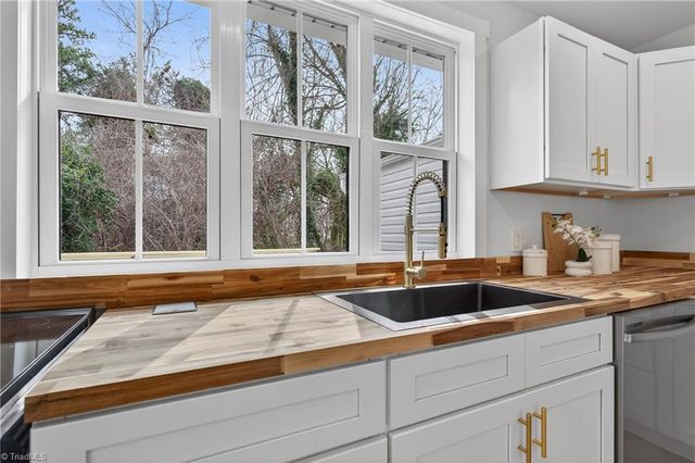 1604 E Lexington Avenue, High Point, NC 27262