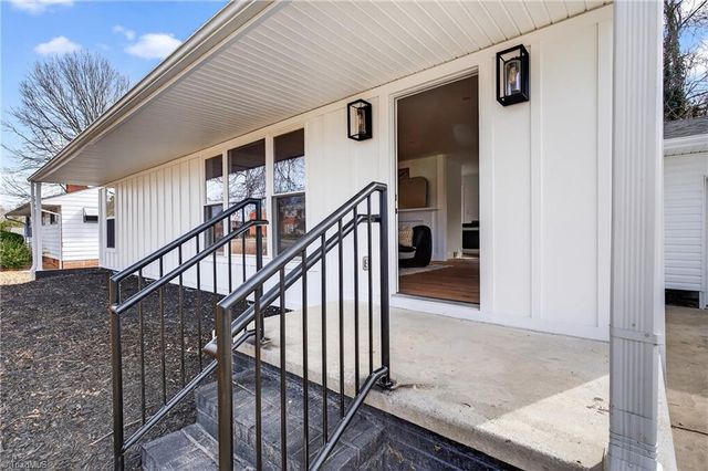 1604 E Lexington Avenue, High Point, NC 27262