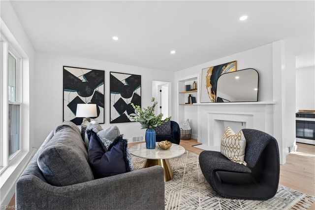 1604 E Lexington Avenue, High Point, NC 27262