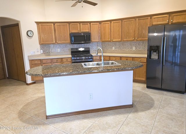 940 Gardenbrook Court SE, Palm Bay, FL 32909