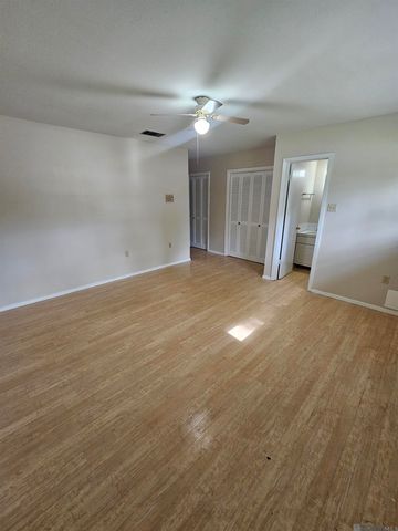 1213 S Sybil, Gonzales, LA 70737