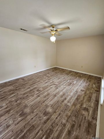 1213 S Sybil, Gonzales, LA 70737