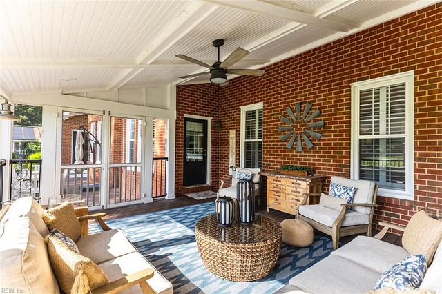 1224 Masters ROW, Chesapeake, VA 23320