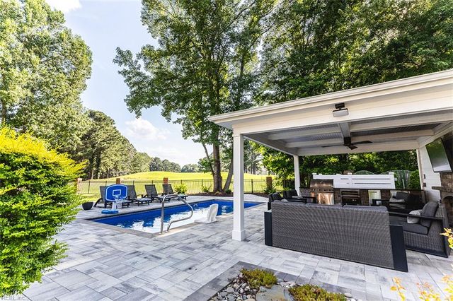 1224 Masters ROW, Chesapeake, VA 23320