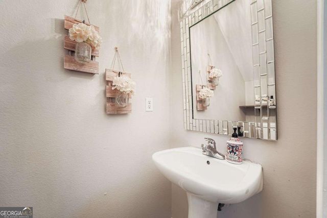 6854 White Walnut Way, Braselton, GA 30517