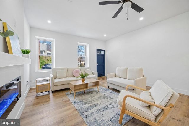 3712 MANAYUNK AVE, Philadelphia, PA 19128