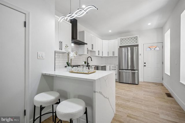 3712 MANAYUNK AVE, Philadelphia, PA 19128