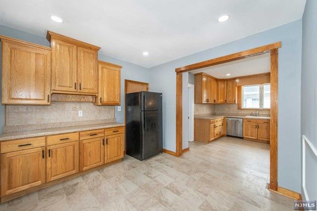 48 Redman Place, Totowa, NJ 07512