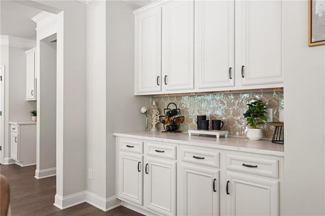 5559 Overview Drive, Flowery Branch, GA 30542