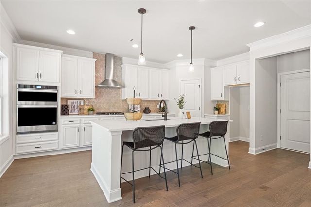 5559 Overview Drive, Flowery Branch, GA 30542