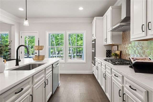 5559 Overview Drive, Flowery Branch, GA 30542