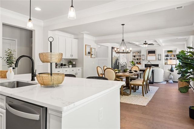 5559 Overview Drive, Flowery Branch, GA 30542