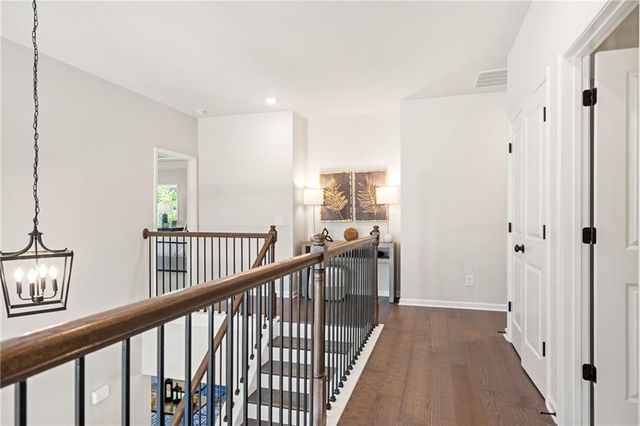 5559 Overview Drive, Flowery Branch, GA 30542