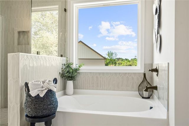 5559 Overview Drive, Flowery Branch, GA 30542
