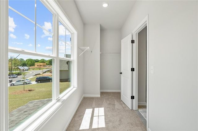 5559 Overview Drive, Flowery Branch, GA 30542