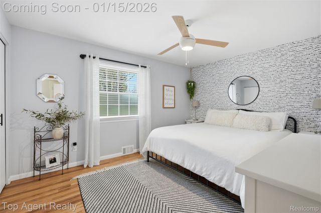 5267 Rostraver Court, Shelby Charter Township, MI 48316