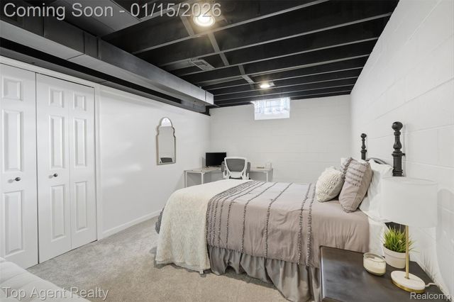 5267 Rostraver Court, Shelby Charter Township, MI 48316