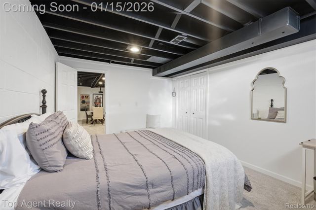 5267 Rostraver Court, Shelby Charter Township, MI 48316